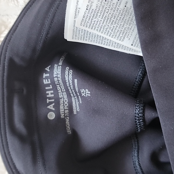 Athleta Interval 7/8 Stash Legging With Pockets - Picture 3 of 3